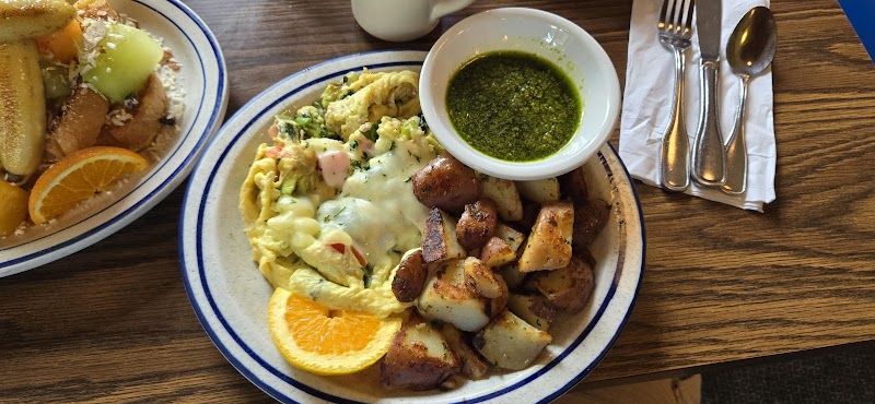 Red Apple Café photo 2