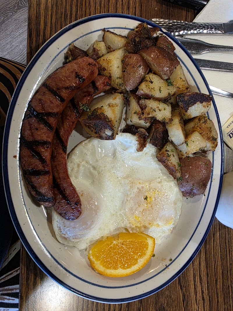 Red Apple Café photo 3