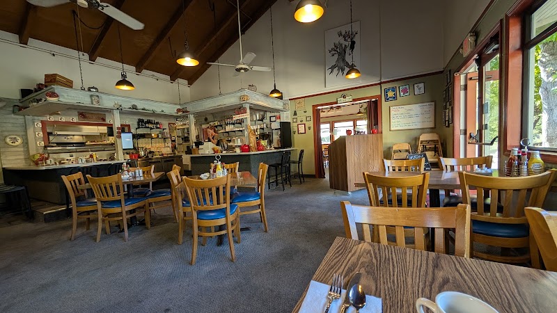Red Apple Café photo 4