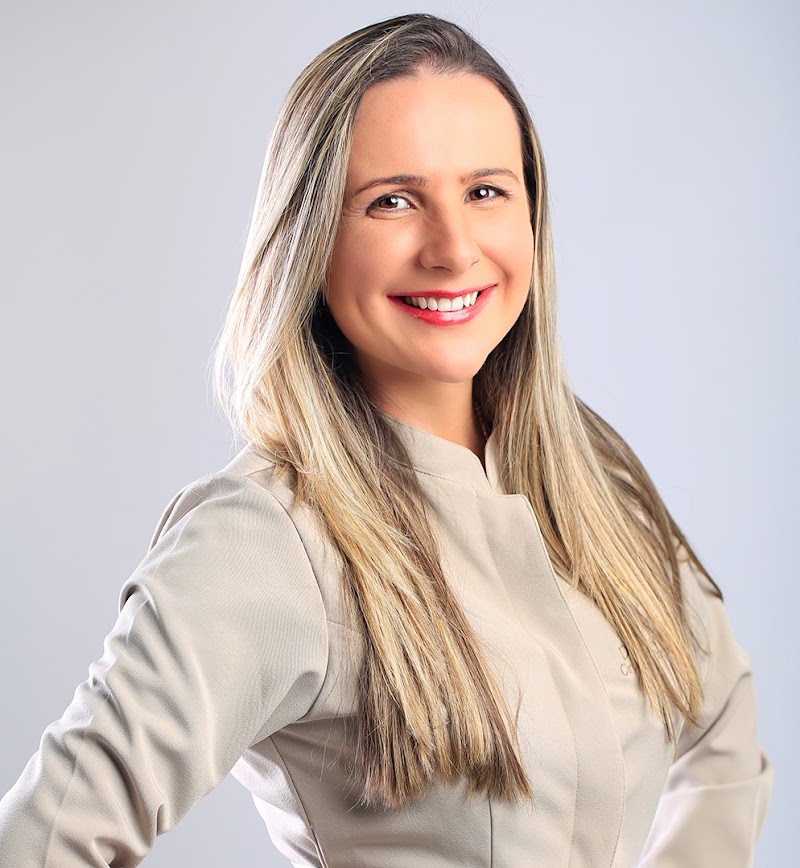 Dra Ilana Neves- Dentista Salvador- Implantes Dentários Salvador - foto 1
