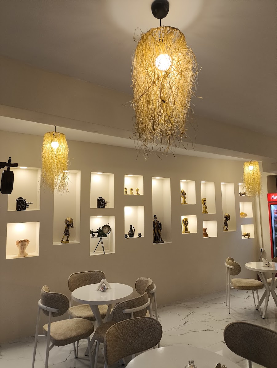 777 Cafe & Pastane