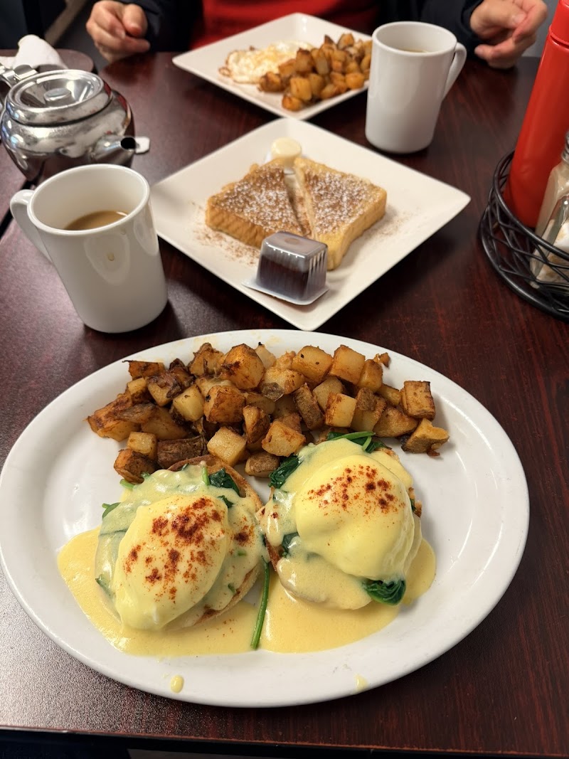 Pothos Café Breakfast & Lunch photo 2
