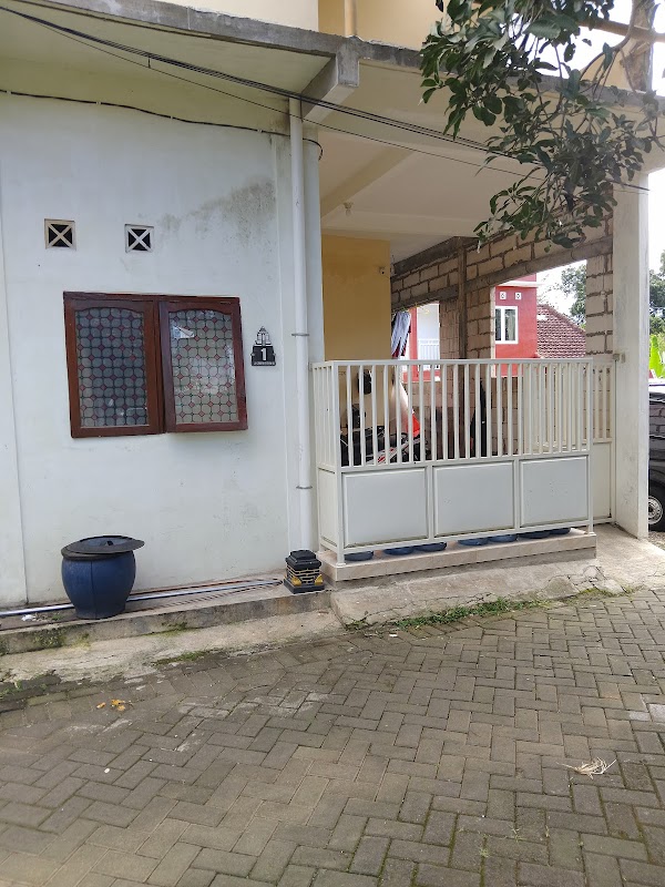 Rumah Kost Lestari Baron