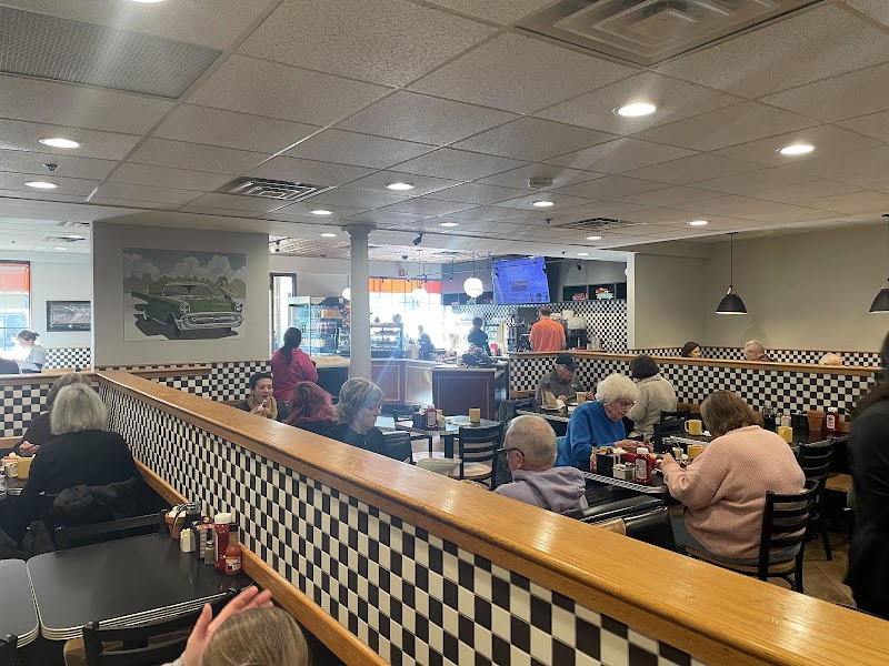 Mel's Commonwealth Cafe photo 3
