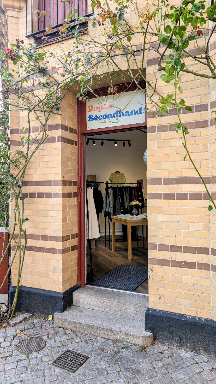 Ropas Secondhand