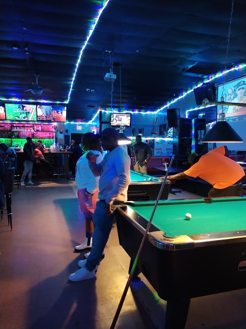 787 Bar & Grill photo 2