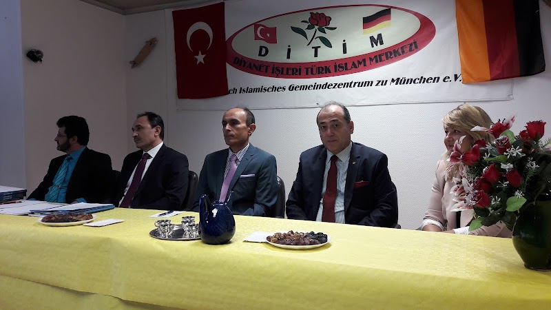 DİTİM Merkez Camii Münih photo 6