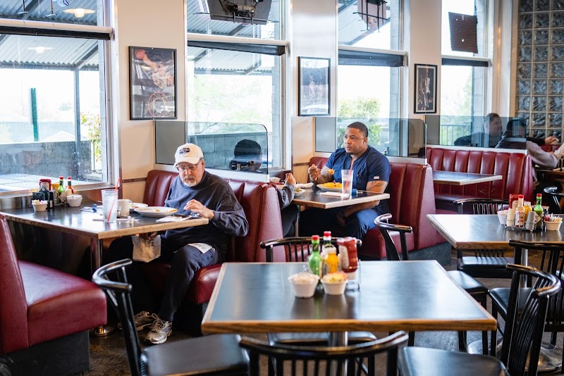 Archie's Giant Hamburgers & Breakfast photo 1