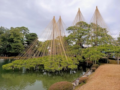 Kenrokuen Garden - 6