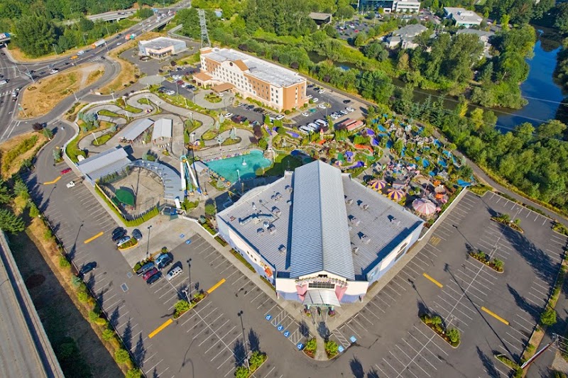 Tukwila Family Fun Center & Bullwinkle's Restaurant — Amusement Center in Tukwila