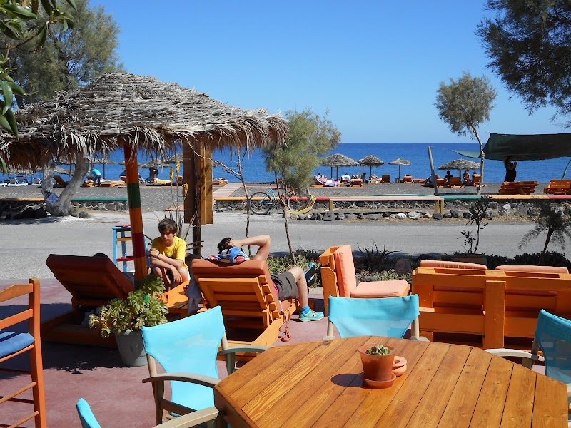 TRANQUiLO...vegetarian & vegan restaurant. Beach community.