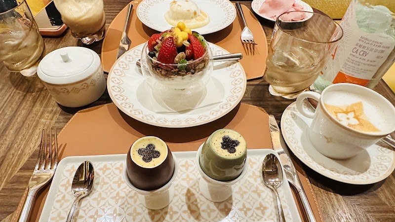 Le Café Louis Vuitton NYC photo 4