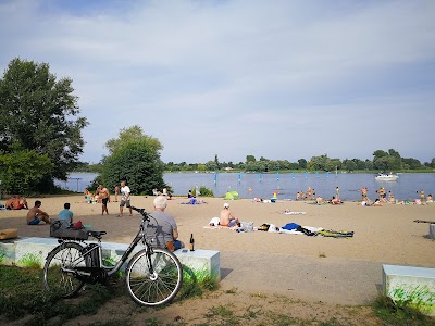 Strand An der Regattastrecke