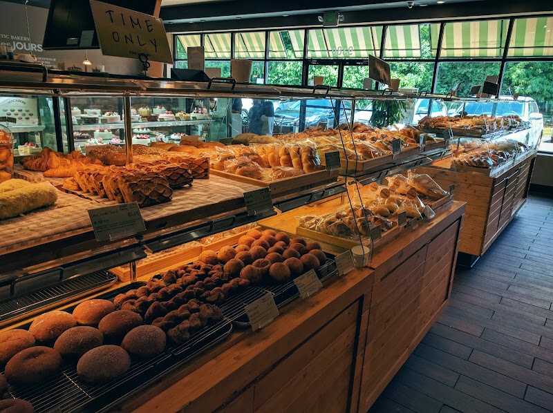 Tous Les Jours Bakery Cafe photo 1