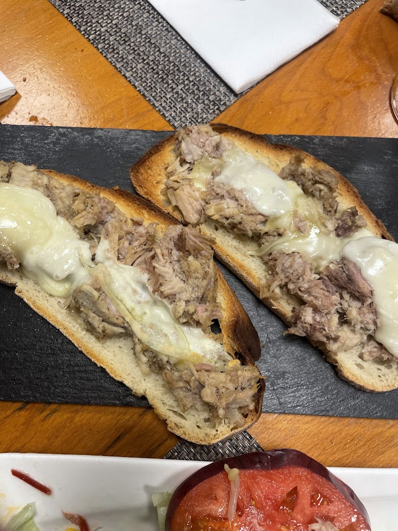 O Carballo Taperia photo 5