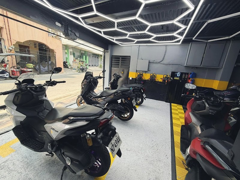 LowkeyMoto