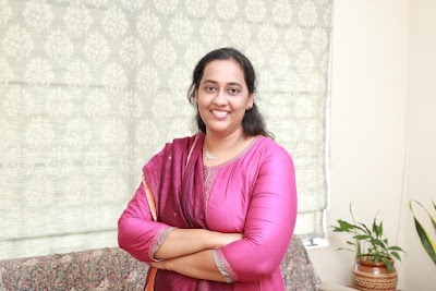 Dr Darsana K Senior Gynecologist in Kozhikode,Laparoscopic Surgeon,Cosmetic Gynecology