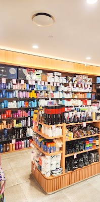 EV Hair & Beauty photo 2