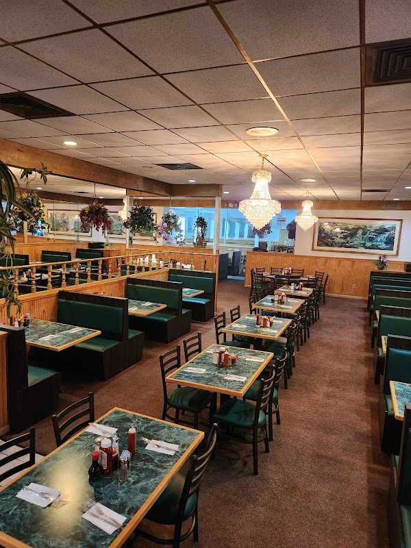 C & W Super Buffet photo 4