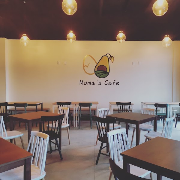 Moma’s Cafe