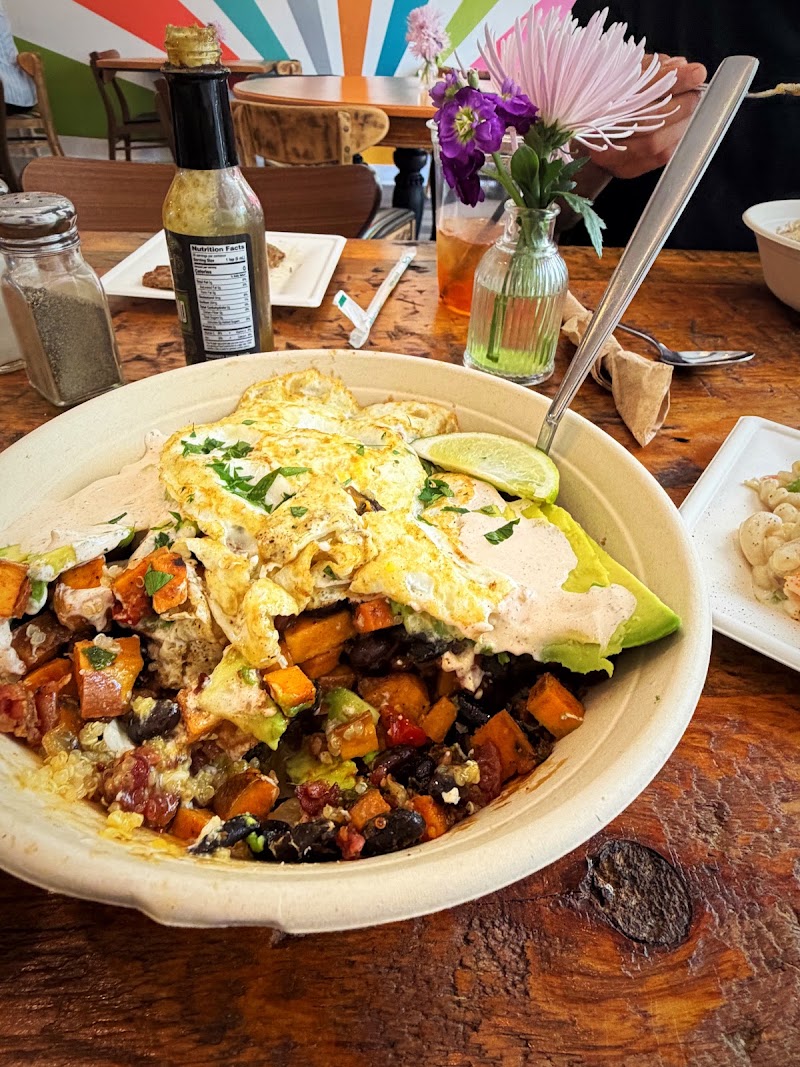 Grateful Table Cafe & Provisions photo 3
