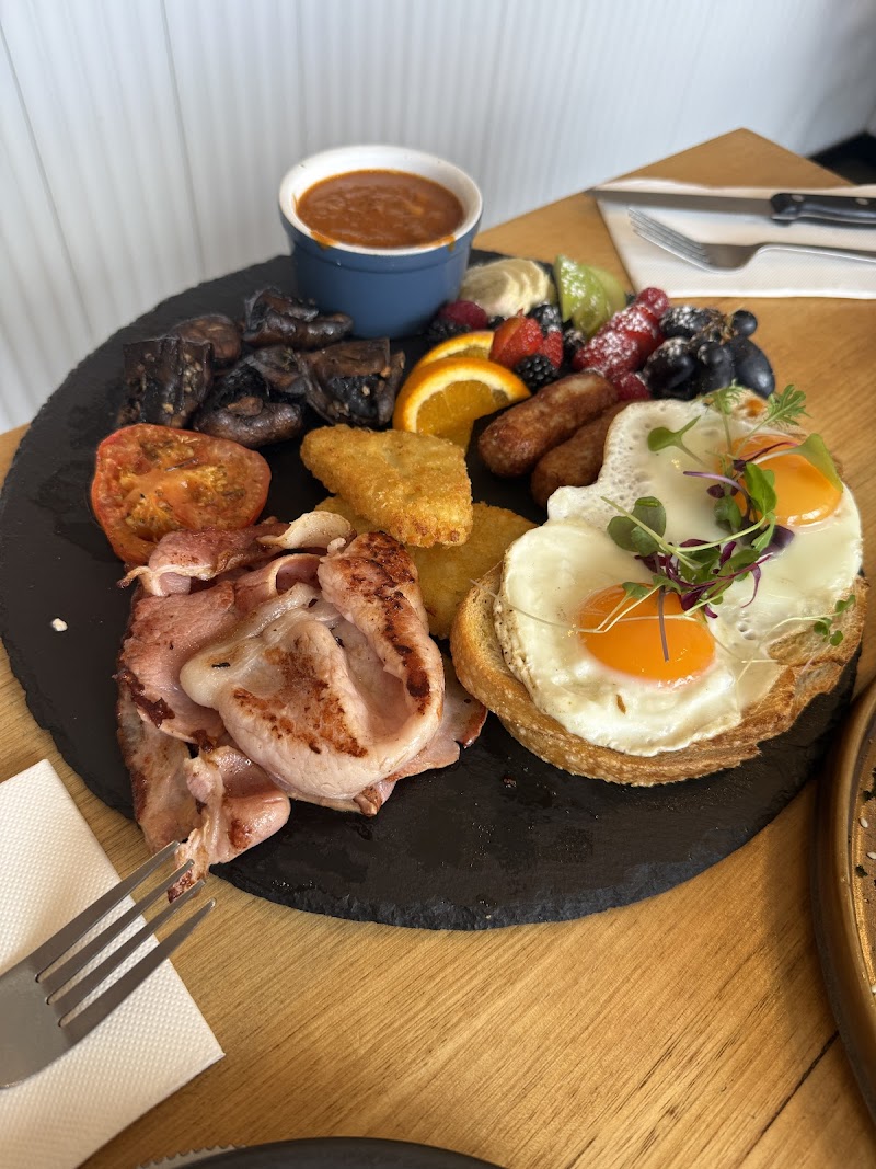 Uptown Cafe & Bar photo 3