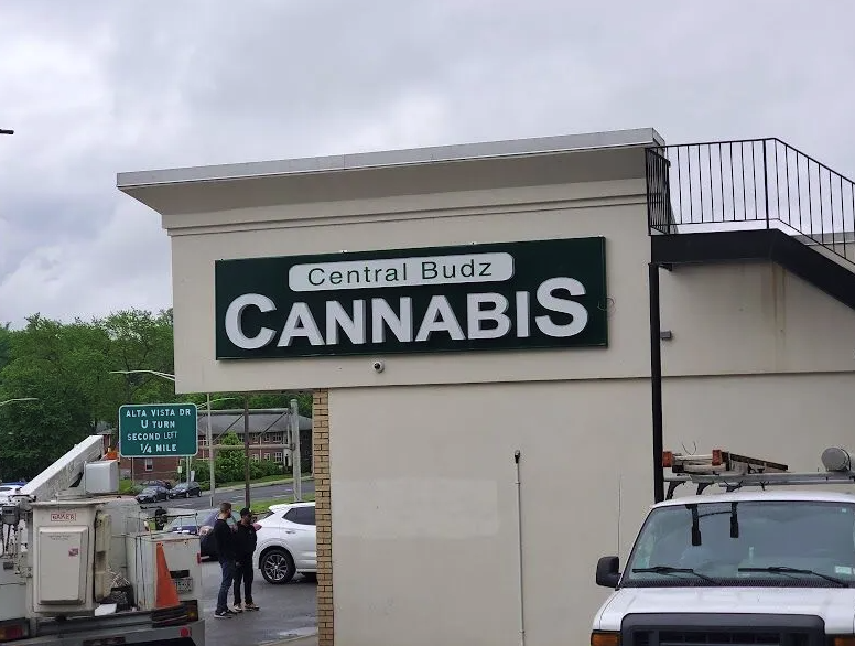 Video tour of Central Budz Dispensary Yonkers retail environment