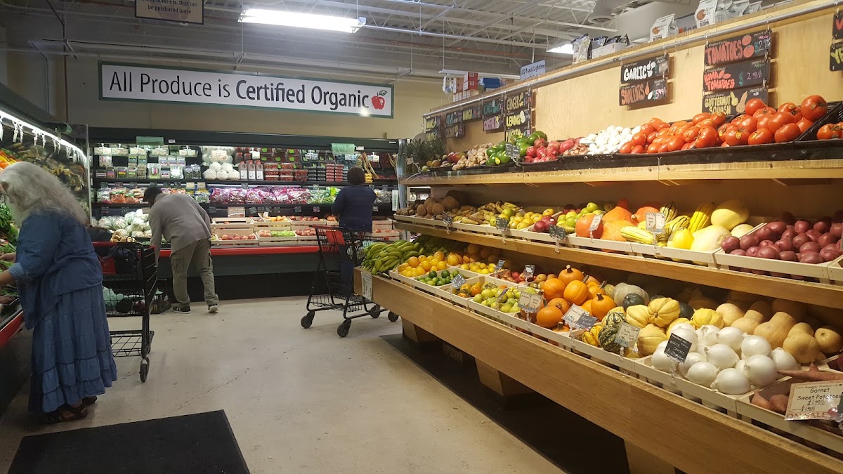 MOM's Organic Market