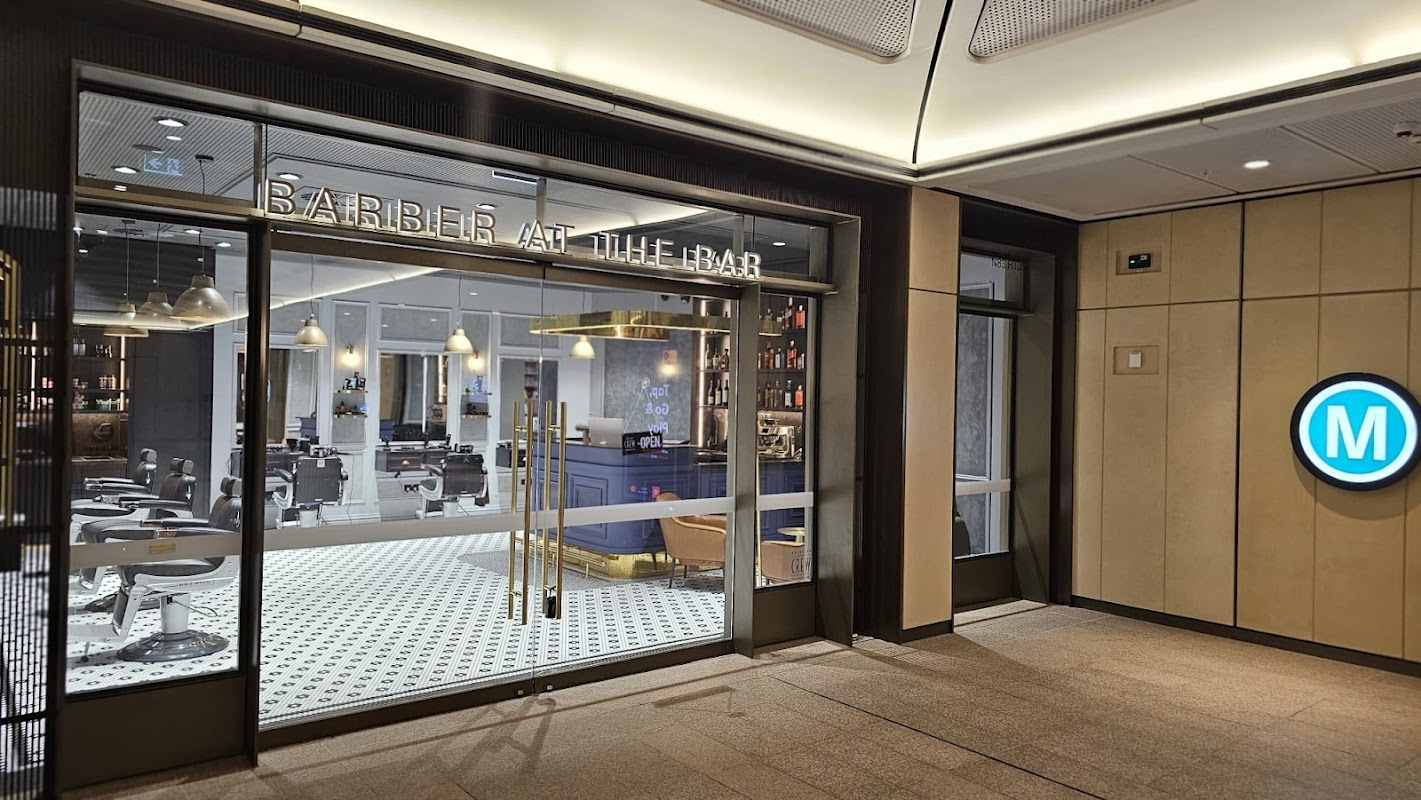 Barber At The Bar photo 1