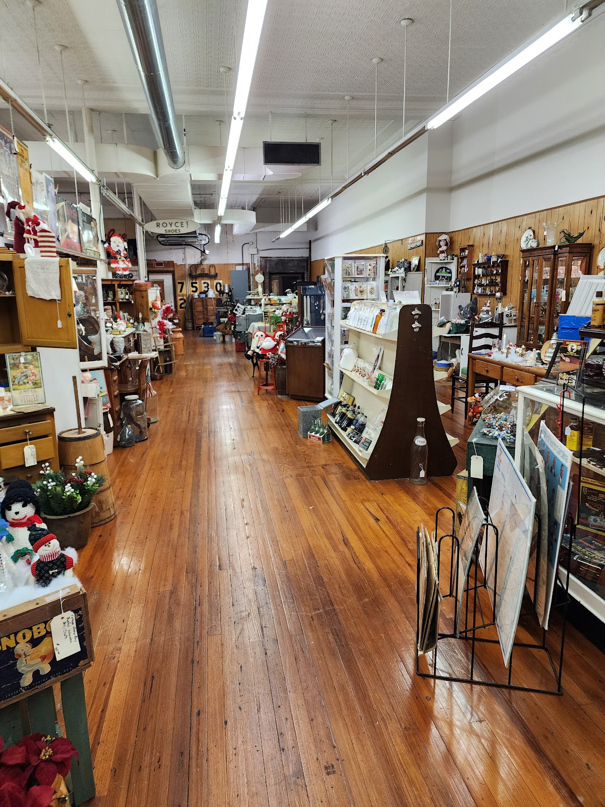 Coates Collectibles and Antiques