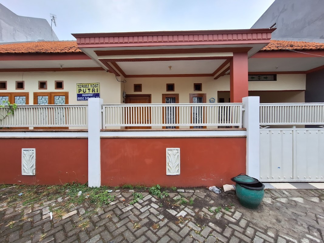 Kost Putri La Tahzan Malang