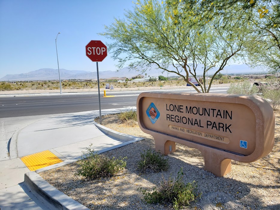 Lone Mountain Regional Park fotoğraf 1