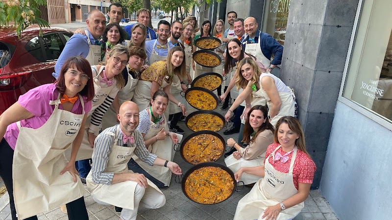 Cocinea - Escuela de Paellas - Team Building Cocina Madrid - Eventos Para Empresas