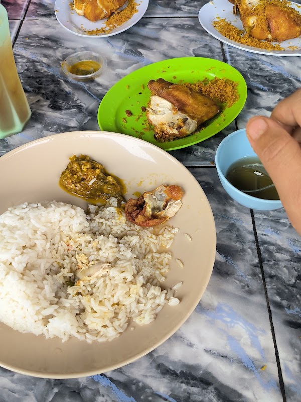 Ayam Penyet Ambia - Photo 1