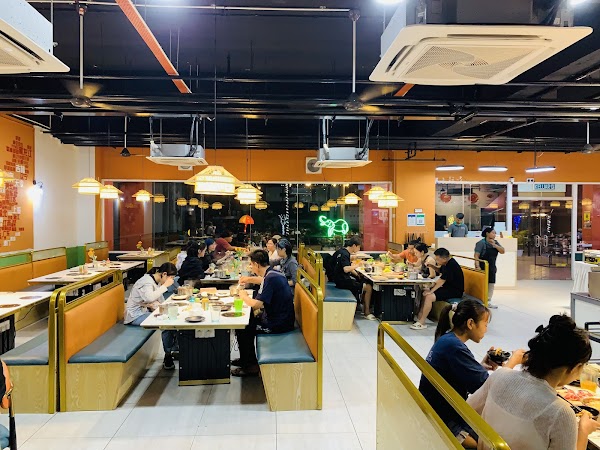 YiTiPaKe Muslim Lakeside Hotpot and BBQ Buffet