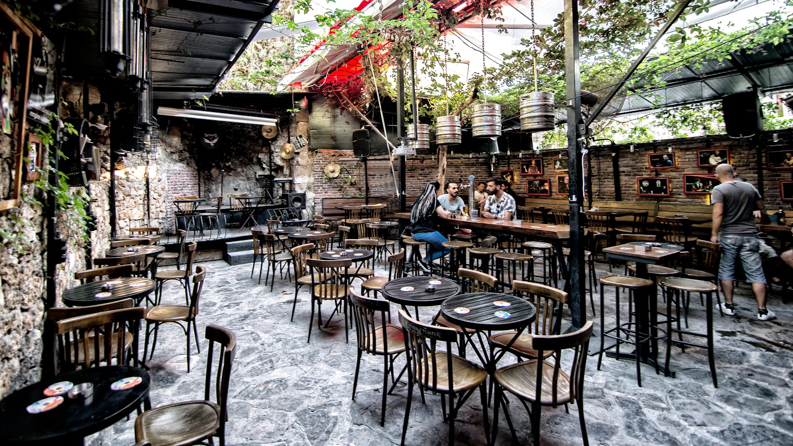 Simurg Cafe mekanı