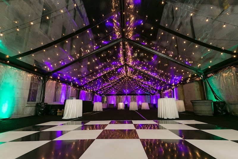 Versatile 90,000+ sq ft with ballrooms and outdoor courtyard