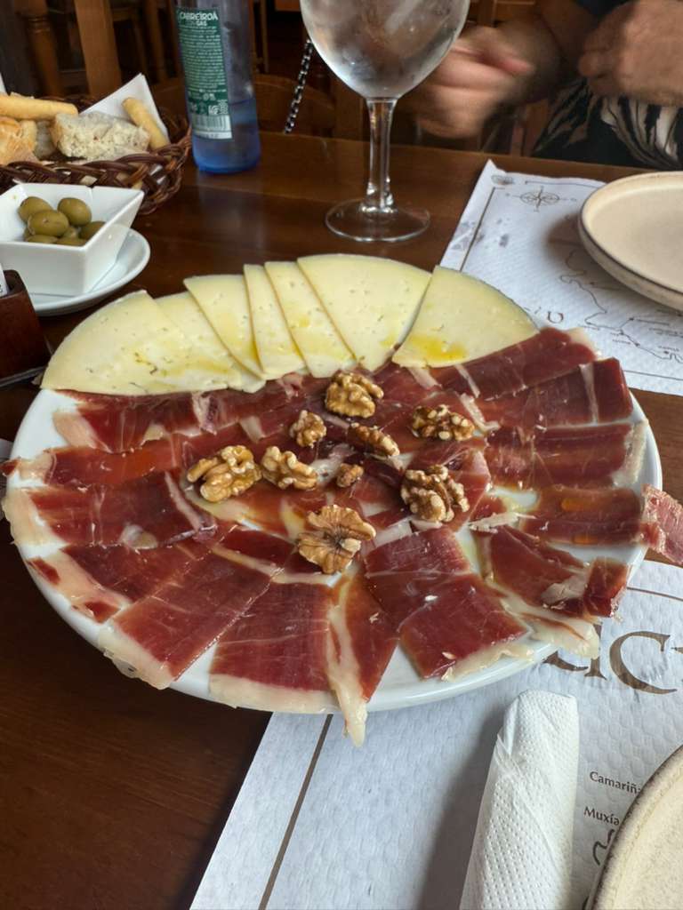 La Jamoneta....jarmoneria..cafes..tapas.. photo 3