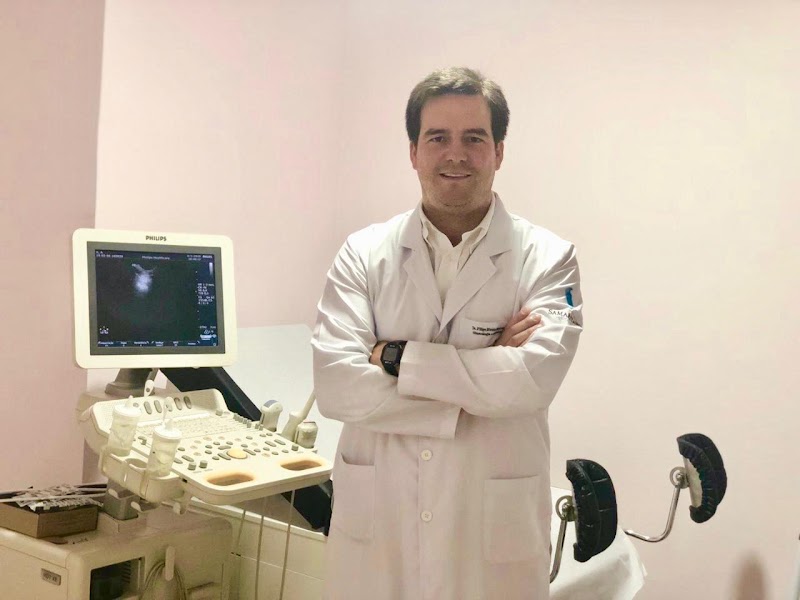 Dr. Filipe Muniz Bourroul - Obstetrícia e Ginecologia