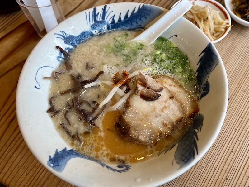 ラーメン龍の家 春日店 写真4