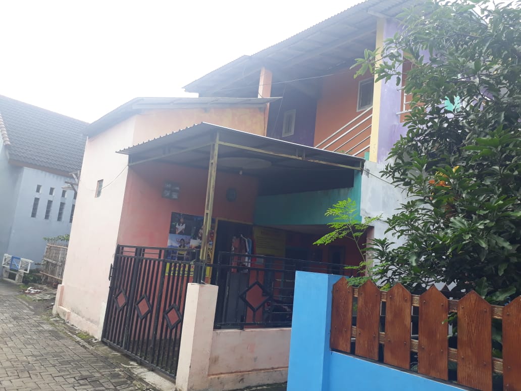 Kost Putri Hetta Young