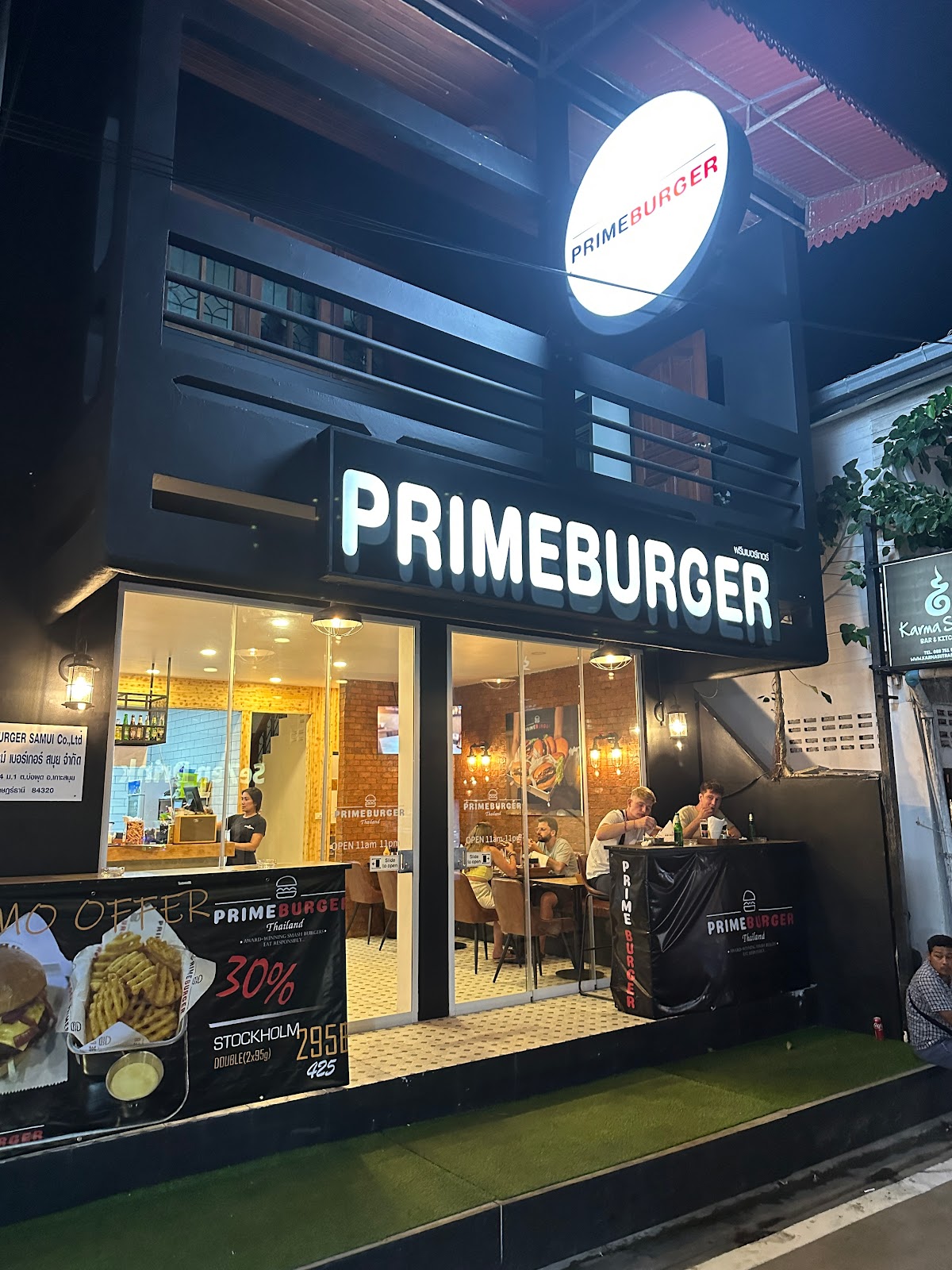 Prime Burger Fisherman's Village - Main view