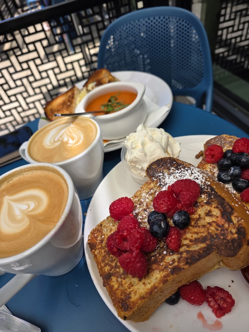 Farine Bakery & Café photo 3