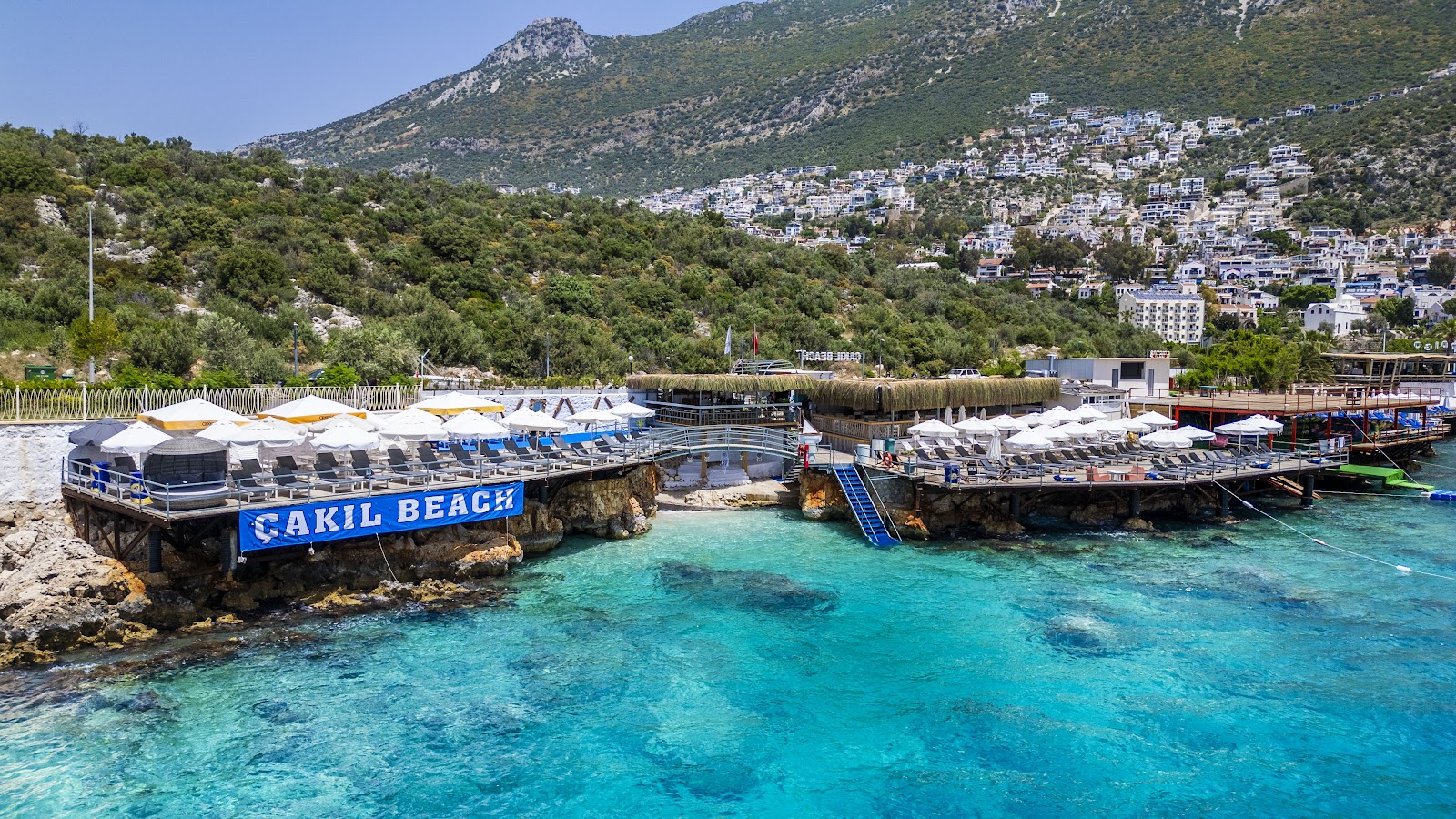 Çakıl Beach Club Kalkan mekanı