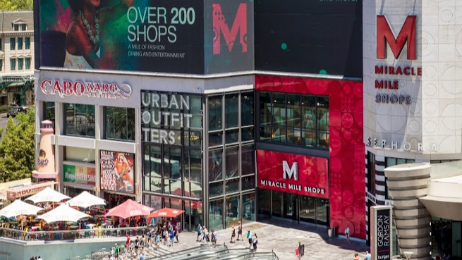 Miracle Mile Shops fotoğraf 1
