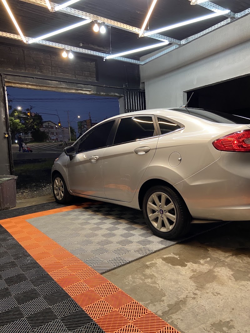 Foto de Garage Estetica Automotiva | Lavagem | Película