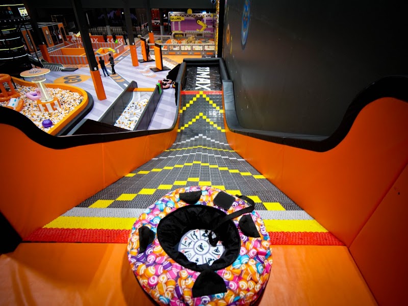 11 MAX Indoor Fun Park — interior