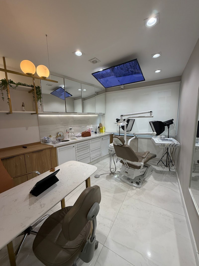 Dra Patricia Camargos - Dentista Copacabana - foto 2