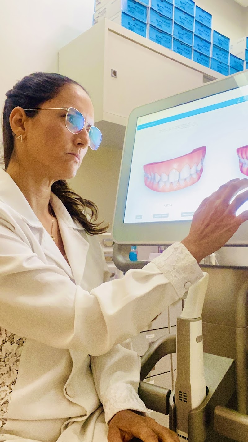 Dra. Luciana Campos | Ortodontia e Ortopedia Funcional dos Maxilares em Recife - foto 4