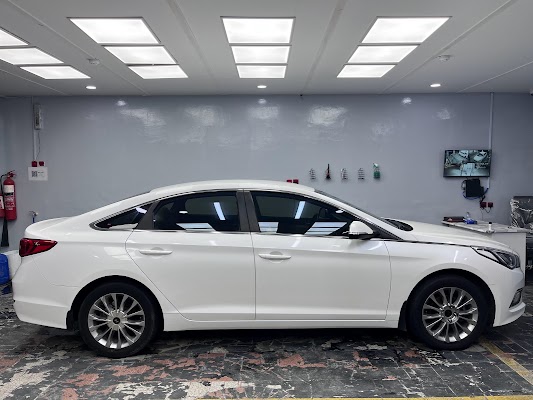 التلميع الساطع لمعه محترف